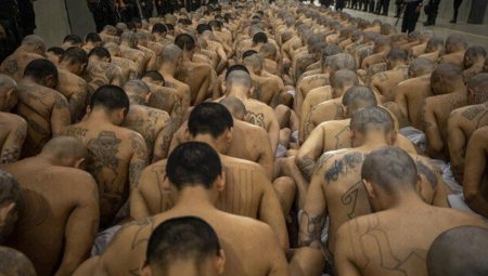 2 bin çeteciyi soyup, Amerika kıtasının en büyük hapisanesine naklettiler