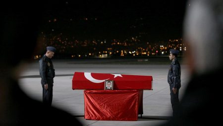 Şehit Albay Adalıoğlu’nun emekliliğini dondurduğu ve zelzele bölgesine istekli gittiği belirtildi