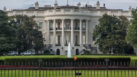 Beyaz Saray: 50’den fazla ülke tarifeleri müzakere için temasa geçti