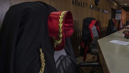 Hakim ve savcıların vazifede yükselme kararları Resmi Gazete’de